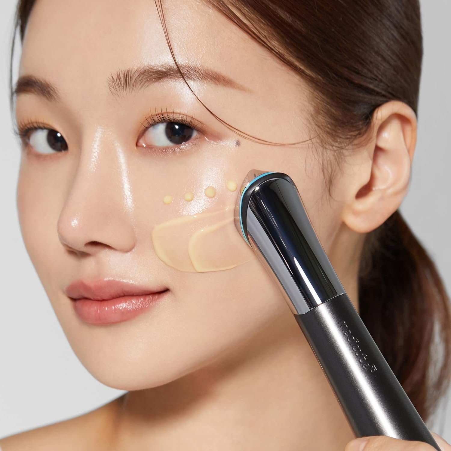 Medicube Age-R Booster H - Korean No.1 Skin Care Device - Facial Glow Booster for Maximizing and Boosting Skin Care Absorption - Needle Free - Image 7