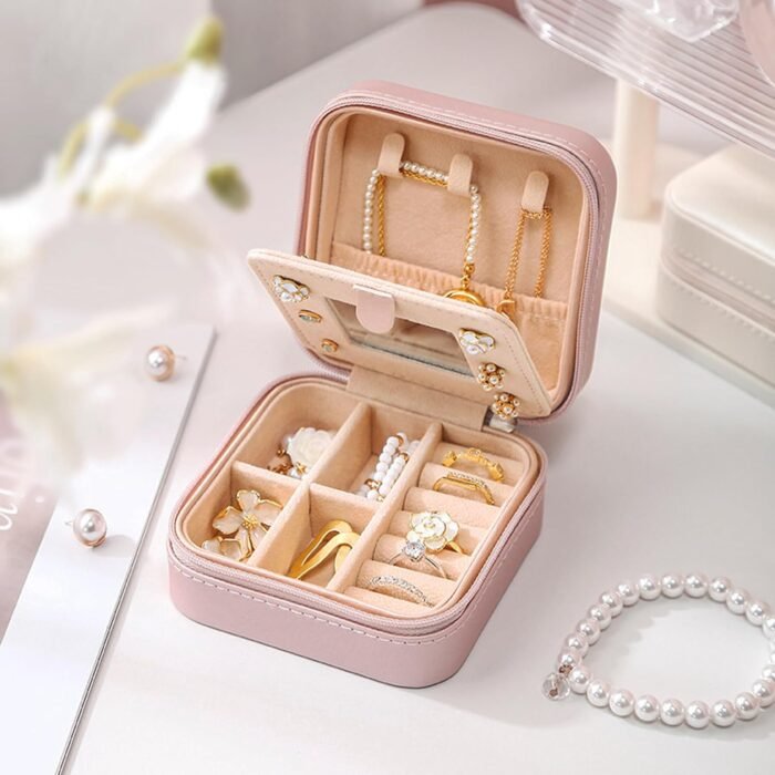 MODENGKONGJIAN Travel Jewelry Case for Women Fashion, Ring Necklace Earring Jewelry Holder Organizer Box, Small Portable Personalized Pink Jewellery Storage Box, Christmas Gifts Initial E - Image 7