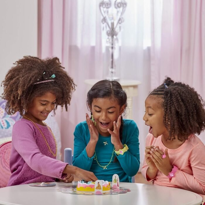 Hasbro Gaming Pretty Pretty Princess: Edition Board Game Featuring Disney Princesses, Jewelry Dress-Up Game for Kids Ages 5 and Up, for 2-4 Players - Image 7