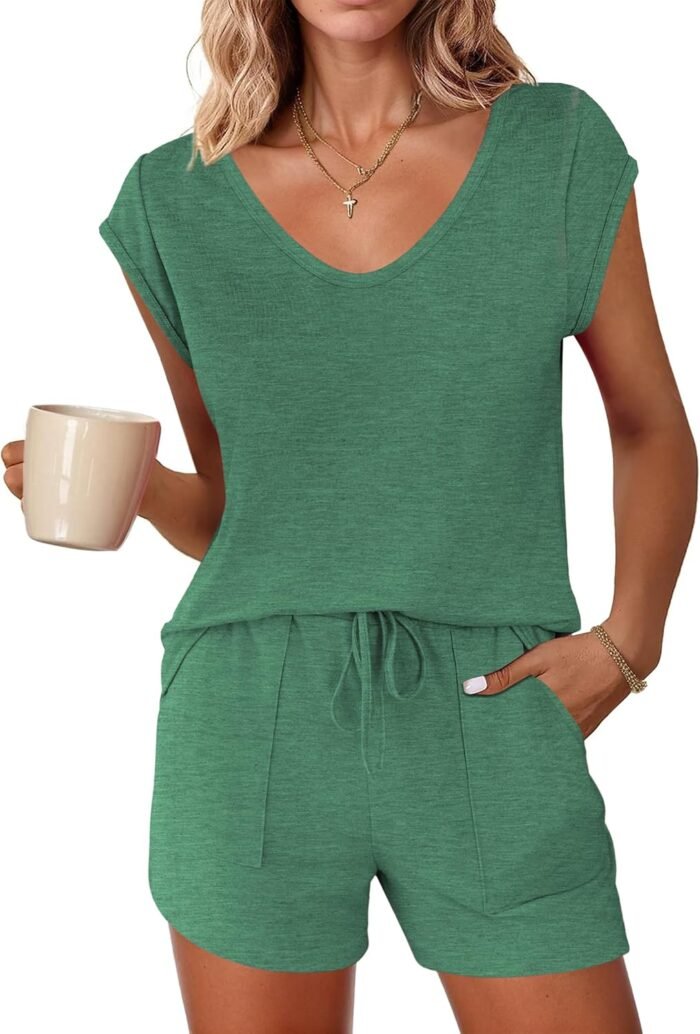 Ekouaer Womens Pajama Sets Comfy Short Sleeve Sleepwear Tops and Shorts Cute Pjs 2 Piece Lounge Set S-XXL