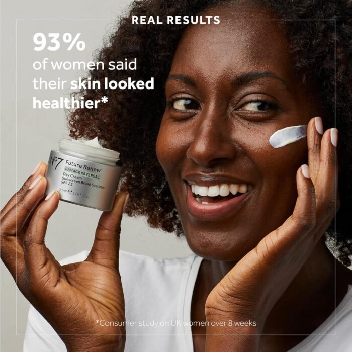 No7 Future Renew Damage Reversal Day Cream SPF 25 - Anti Aging Face Cream with SPF for Visible Sun Damage - Protects, Moisturizes & Reverses Dullness - Suitable for All Skin Types (1.69 Fl Oz) - Image 3