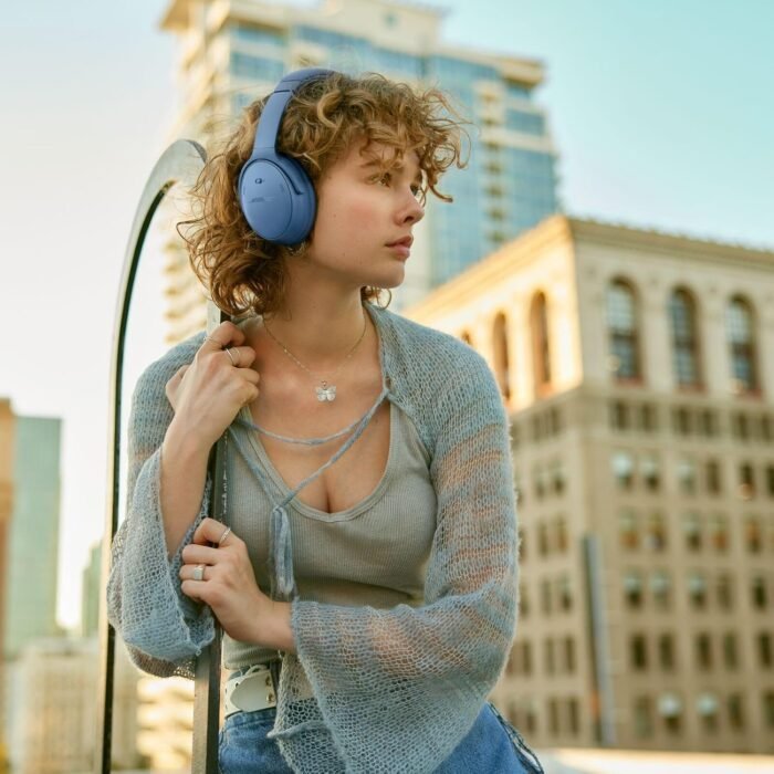 Bose QuietComfort Bluetooth Headphones, Wireless Headphones, Over Ear Noise Cancelling Headphones with Mic, Up to 24 Hours of Battery Life, Blue Dusk - Limited Edition Color - Image 3