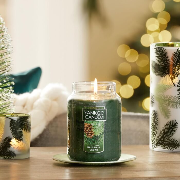 Yankee Candle Balsam & Cedar Scented, Classic 22oz Large Jar Single Wick Candle, Over 110 Hours of Burn Time, Ideal Holiday Gift - Image 2