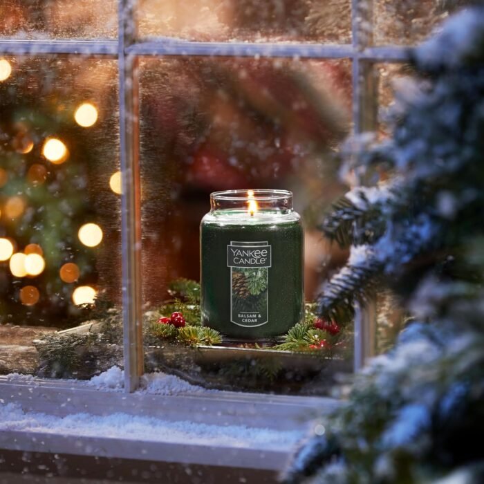 Yankee Candle Balsam & Cedar Scented, Classic 22oz Large Jar Single Wick Candle, Over 110 Hours of Burn Time, Ideal Holiday Gift - Image 5