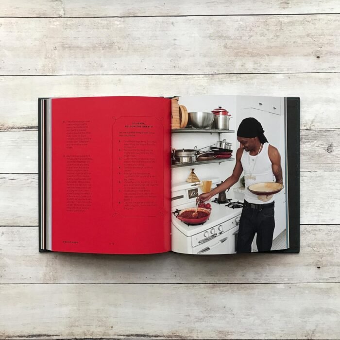 From Crook to Cook: Platinum Recipes from Tha Boss Dogg's Kitchen (Snoop Dogg Cookbook, Celebrity Cookbook with Soul Food Recipes) (Snoop Dog x Chronicle Books) - Image 8