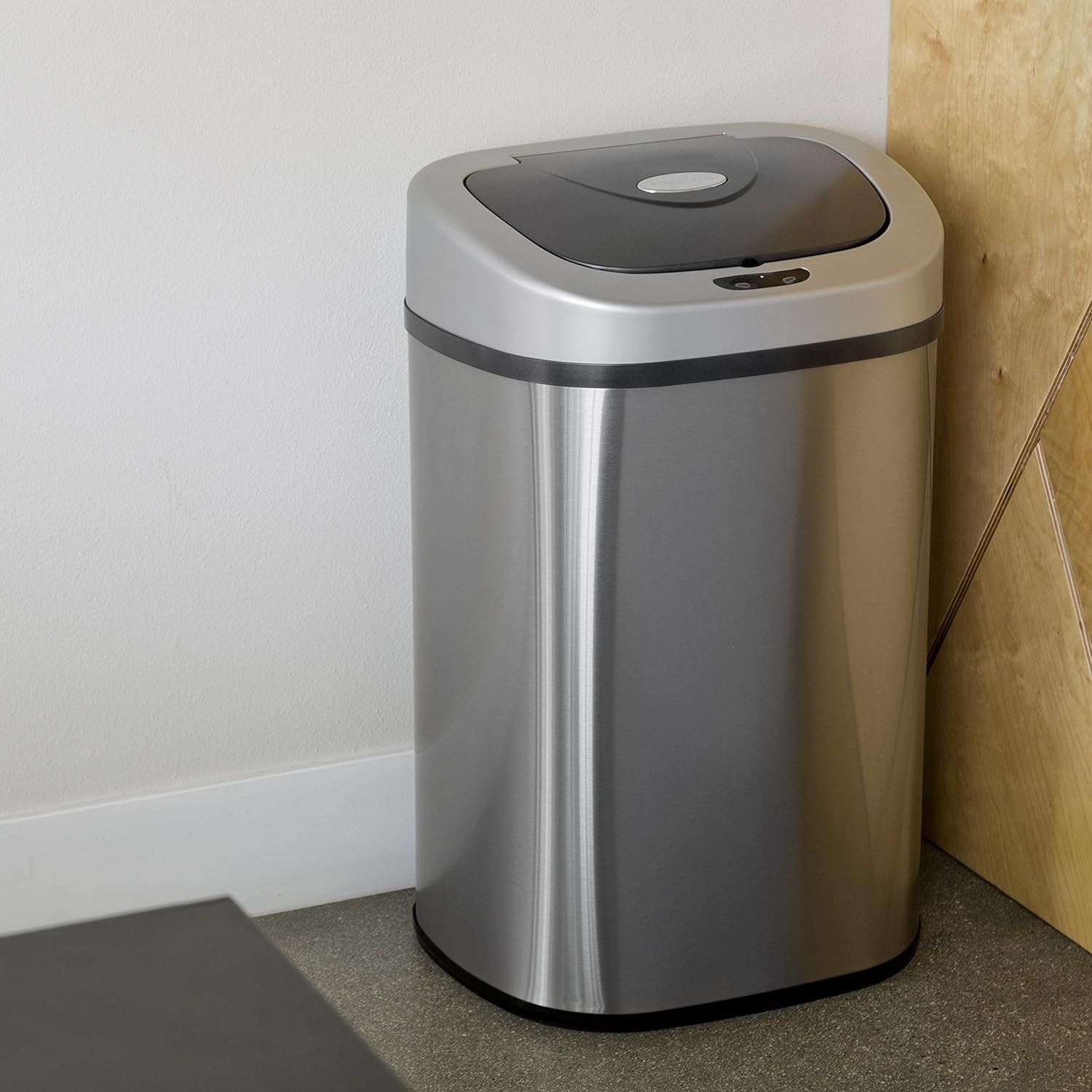 NINESTARS Automatic Touchless Infrared Motion Sensor Trash Can with Stainless Steel Base & Oval, Silver/Black Lid, 21 Gal - Image 8