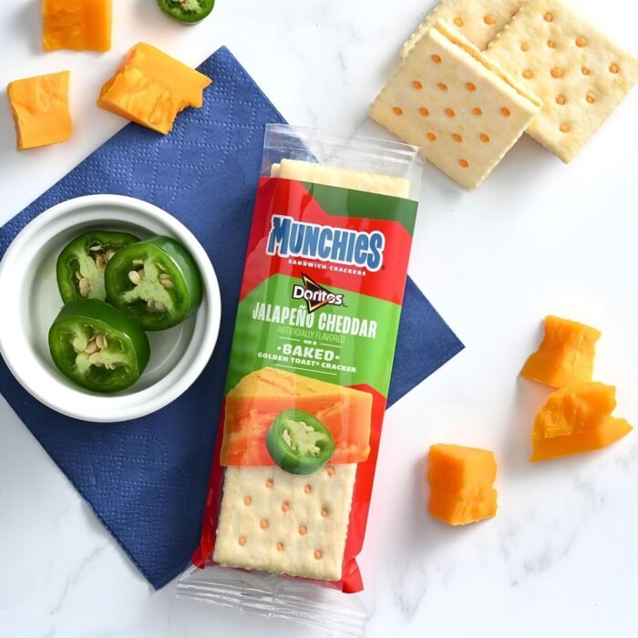 Munchies Baked Sandwich Crackers Variety Pack, Doritos Nacho Cheese and Doritos Jalapeno Cheddar, 1.38 Oz sleeves (Pack of 32) - Image 3