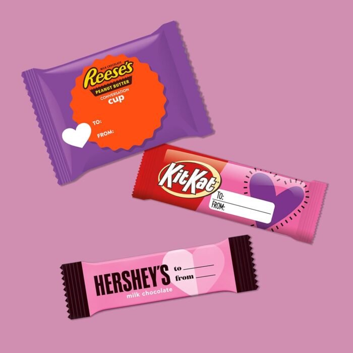 HERSHEY'S, KIT KAT and REESE'S Assorted Milk Chocolate Snack Size, Valentine's Candy Bag, Perfect Valentines Day Gift for Him, Her, or Kids, Football Party Snacks, 12.47 oz (25 Pieces) - Image 4